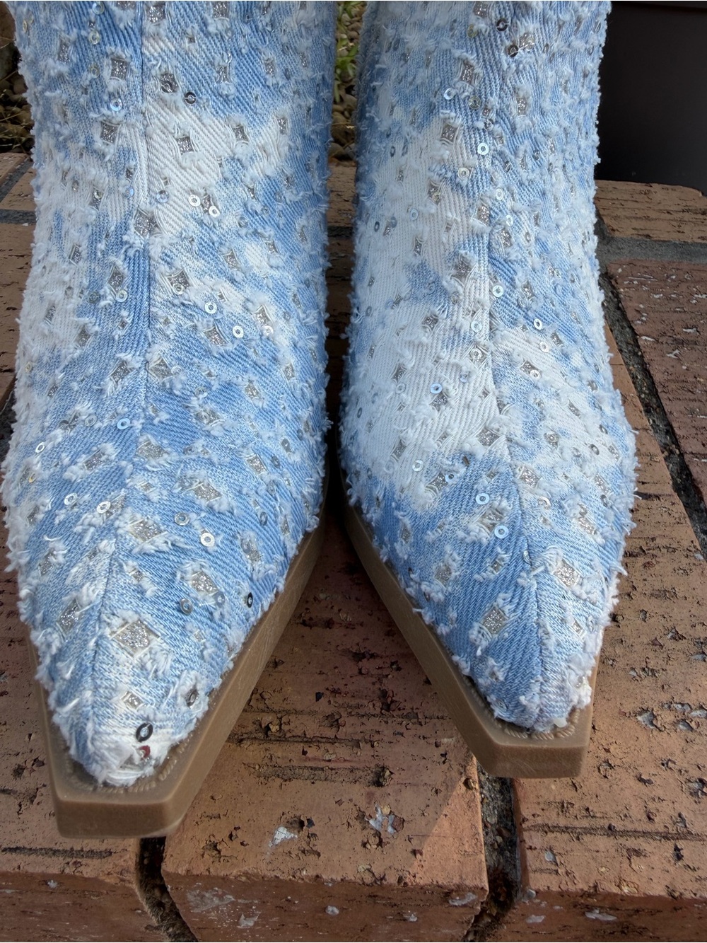 NWOT Distressed Denim Size 9 Western Cowgirl Boots Pointed Toe Sparkly Sequins - Picture 8 of 11